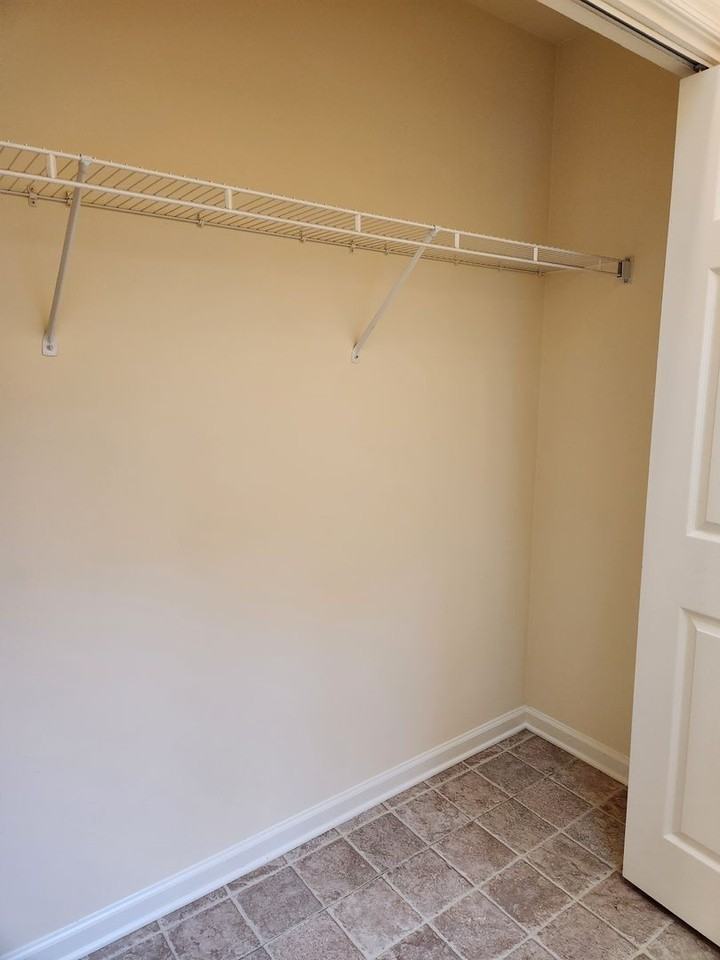 Woods Edge Townhomes (05wo) - Photo 3 of 38