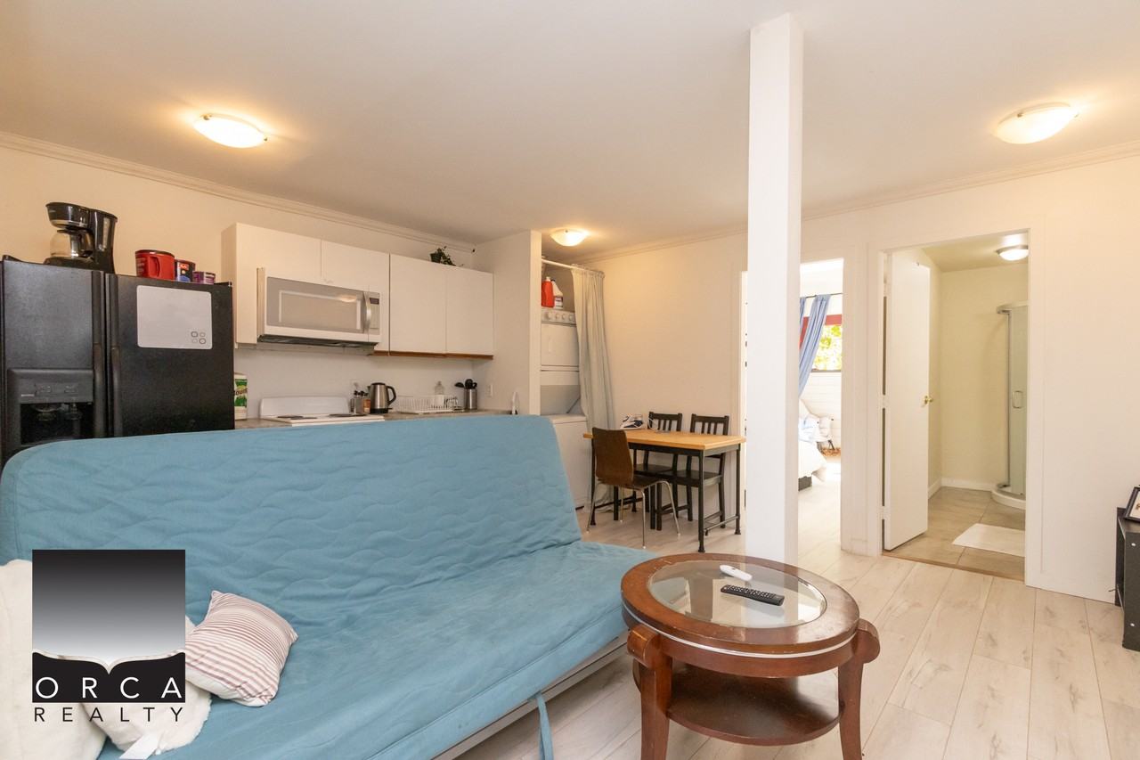 6377 Bruce St - Photo 2 of 26