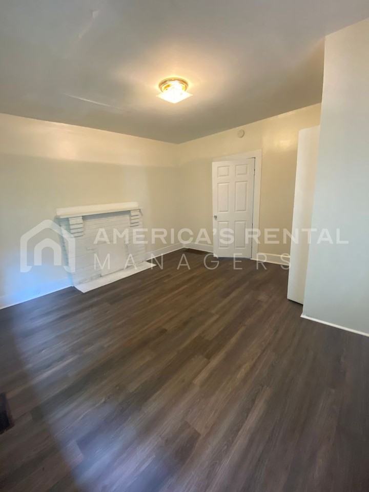 1742 Linthicum Street - Photo 5 of 28