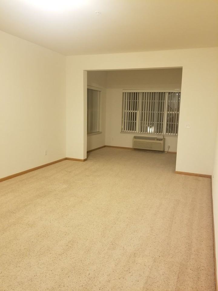 Manchester Place Apartments - Photo 4 of 20