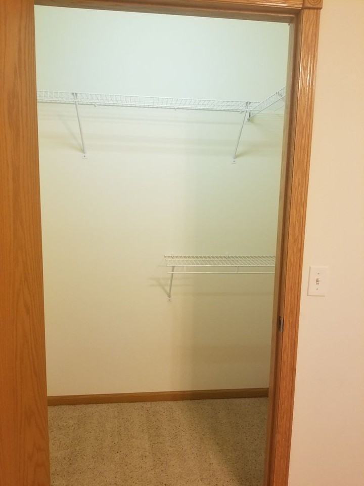 Manchester Place Apartments - Photo 5 of 20