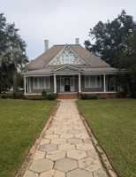 featured image of 114 W Park Ave