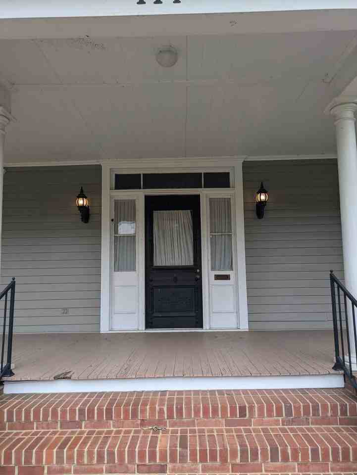 114 W Park Ave - Photo 2 of 44