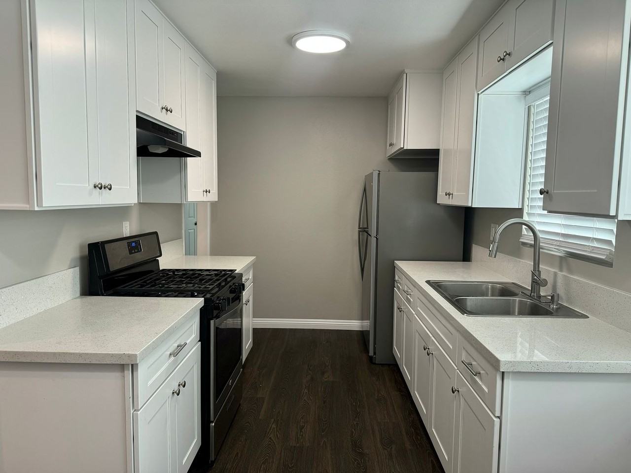 Evart Apartments - Photo 5 of 40