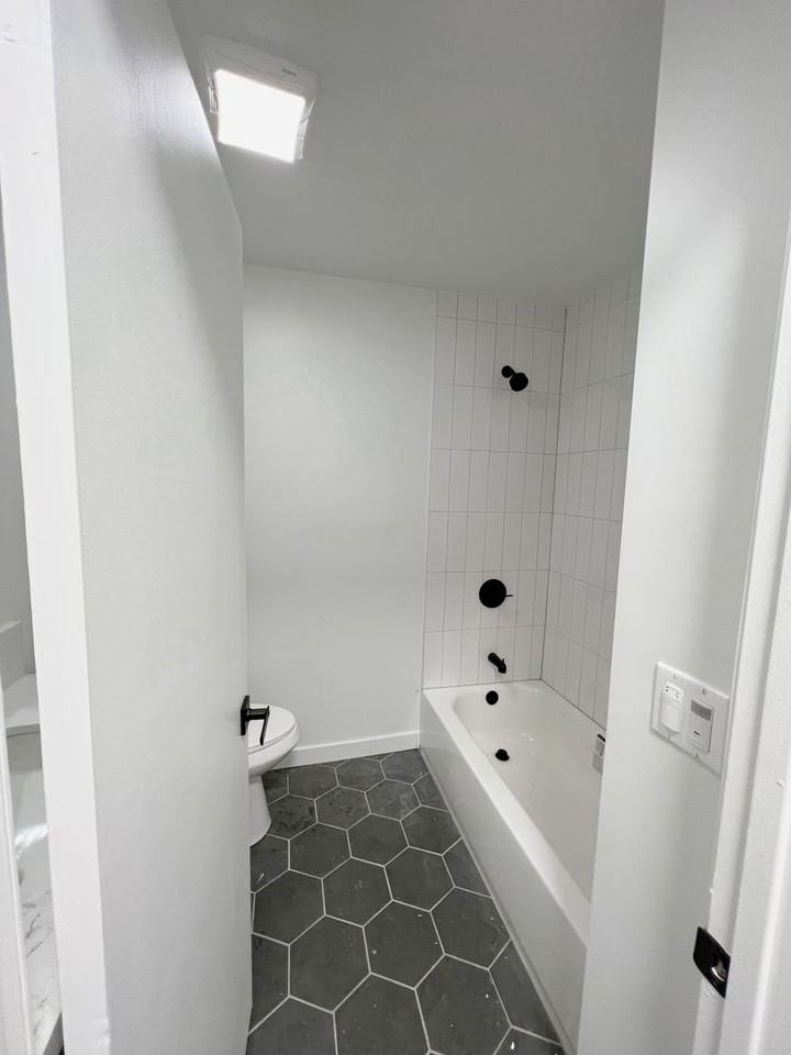 435 N. Euclid - Photo 5 of 47