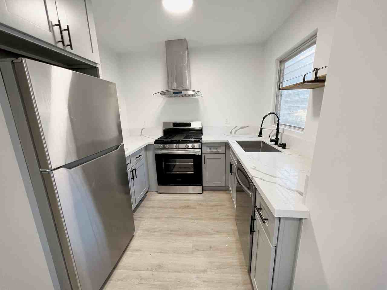 435 N. Euclid - Photo 7 of 47