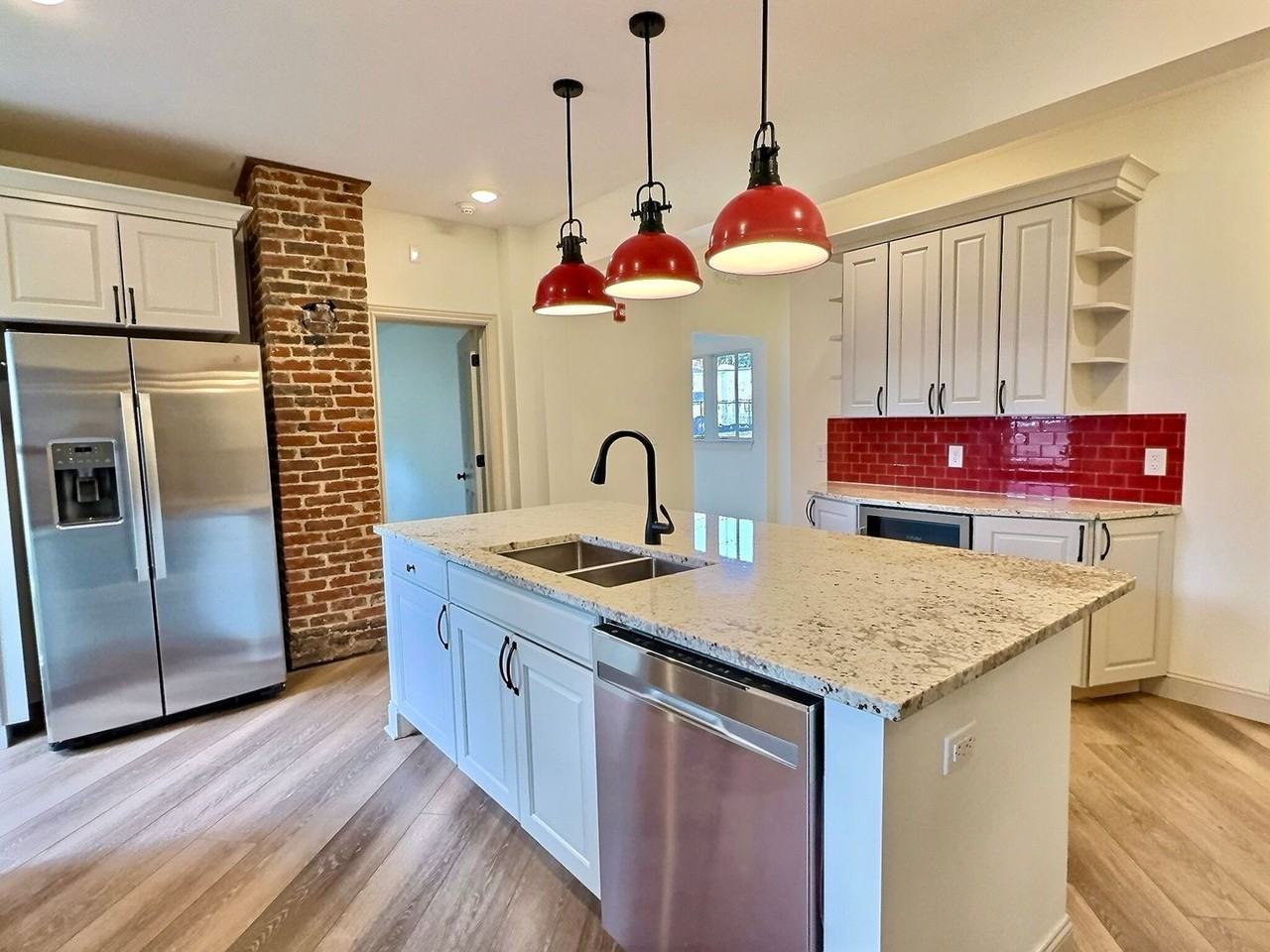514 W Kirkwood Ave - Photo 4 of 42