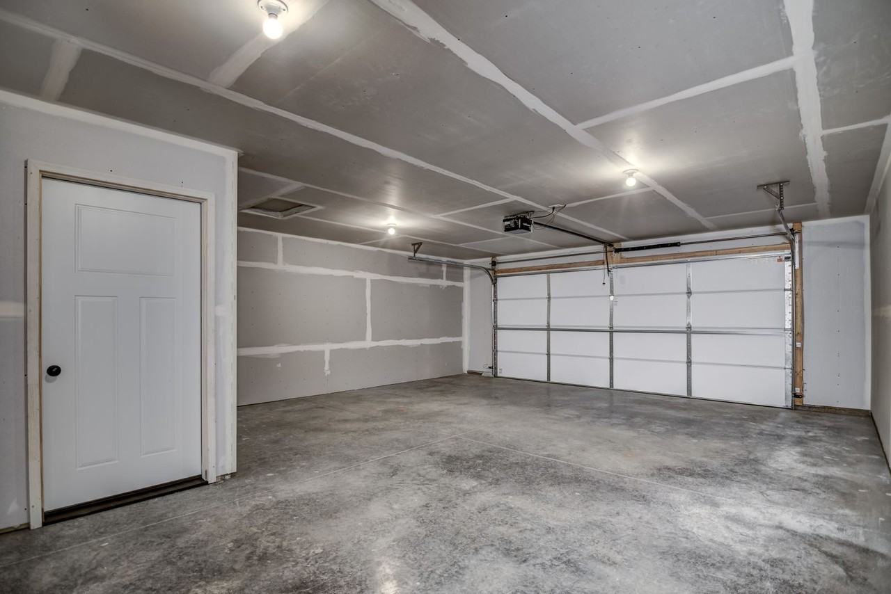 557-A 140th St - Photo 5 of 11