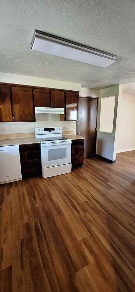 3424 Northwest Satinwood Street - Photo 5 of 23