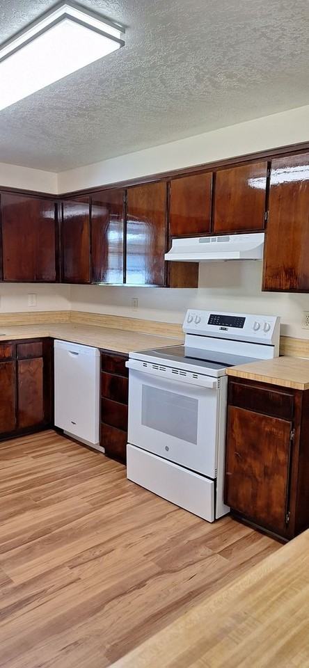 3424 Northwest Satinwood Street - Photo 6 of 23