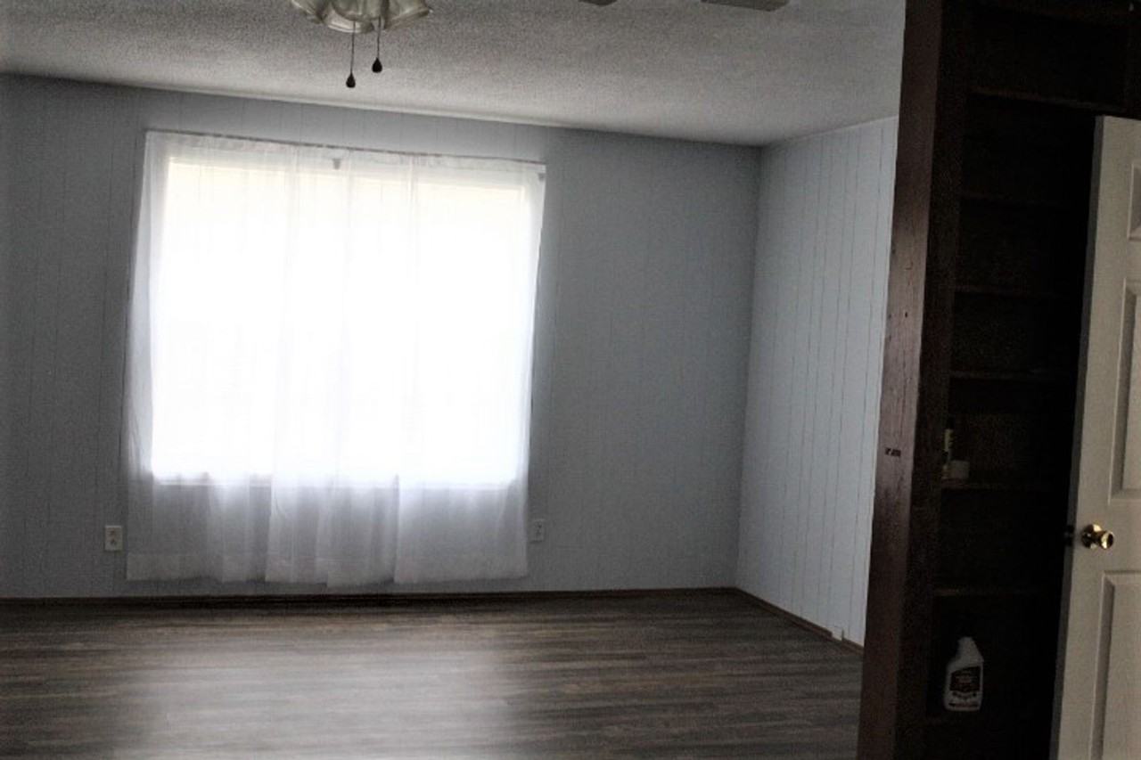 830 Haley Dr - Photo 3 of 17