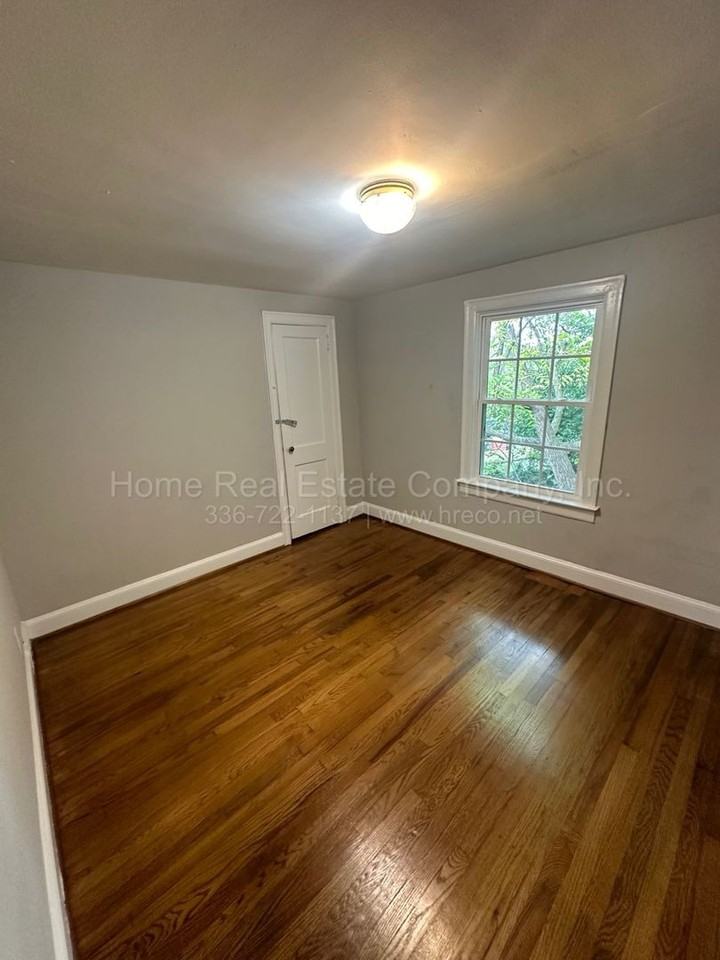 611 Mulberry St - Photo 3 of 7