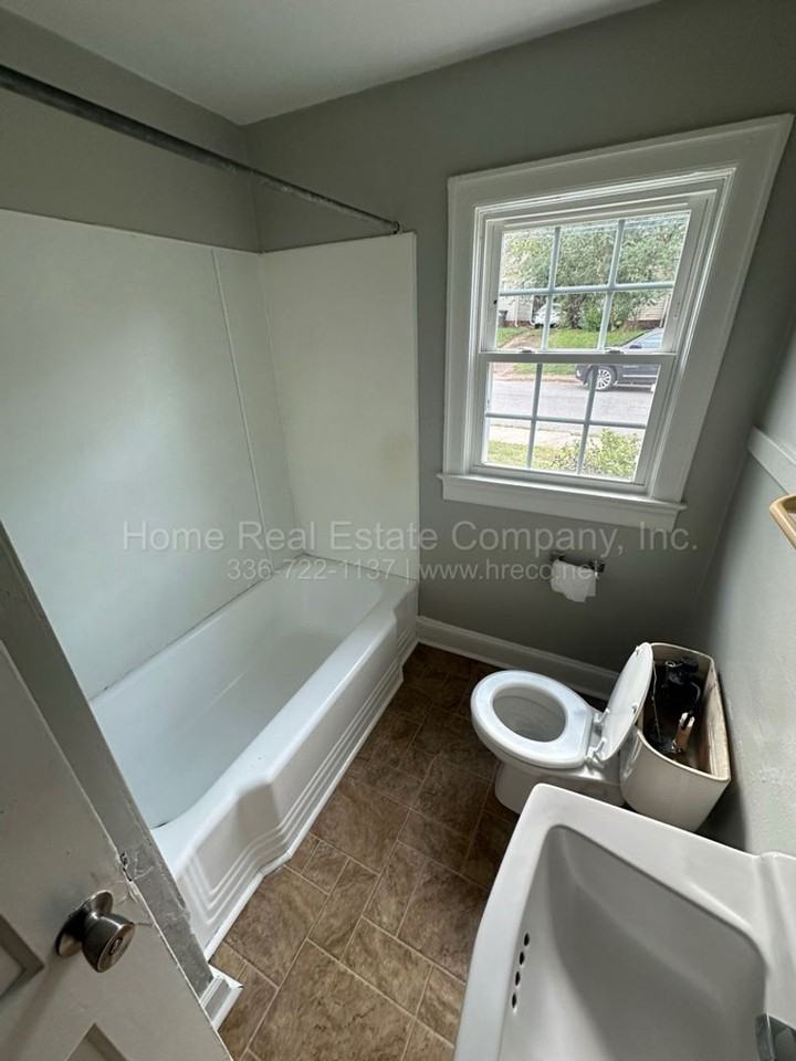 611 Mulberry St - Photo 6 of 7