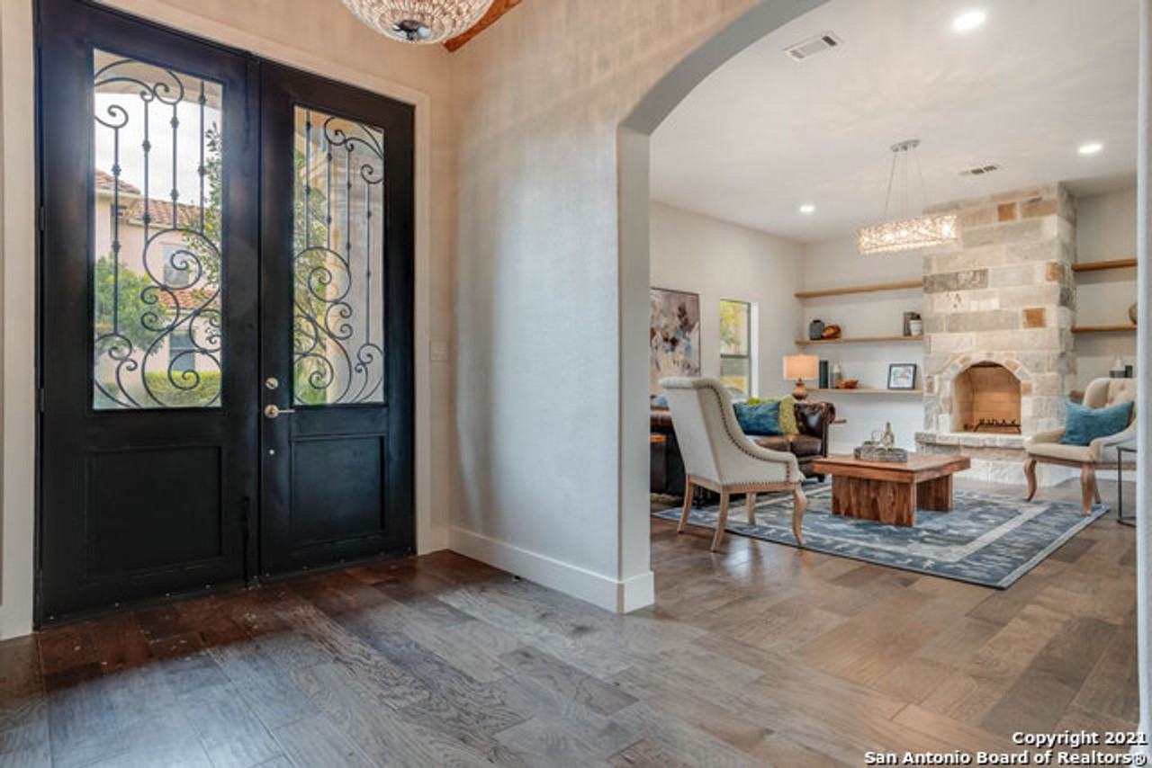 25 Worthsham Dr - Photo 2 of 33