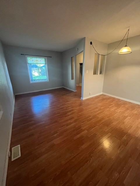 589 Alverstone St #1 - Photo 2 of 10