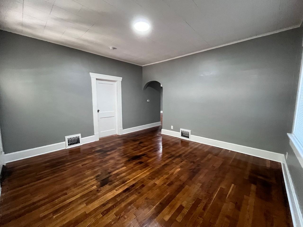 3818 Terrace Ave - Photo 3 of 22