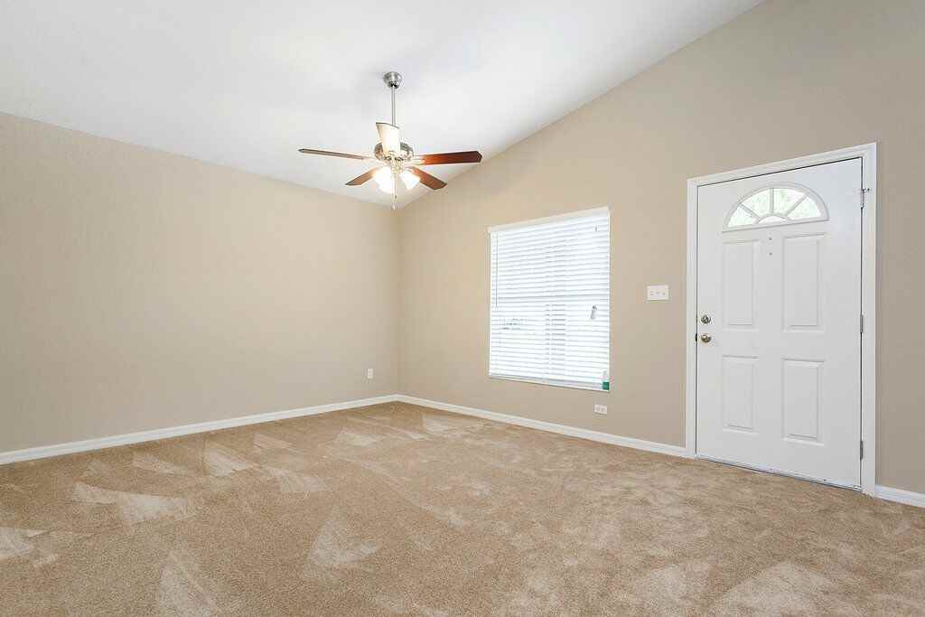 222 Bisby St - Photo 2 of 12