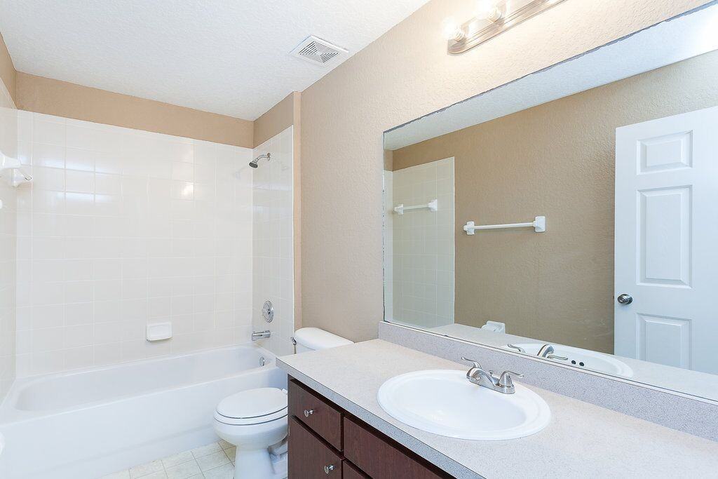 222 Bisby St - Photo 6 of 12