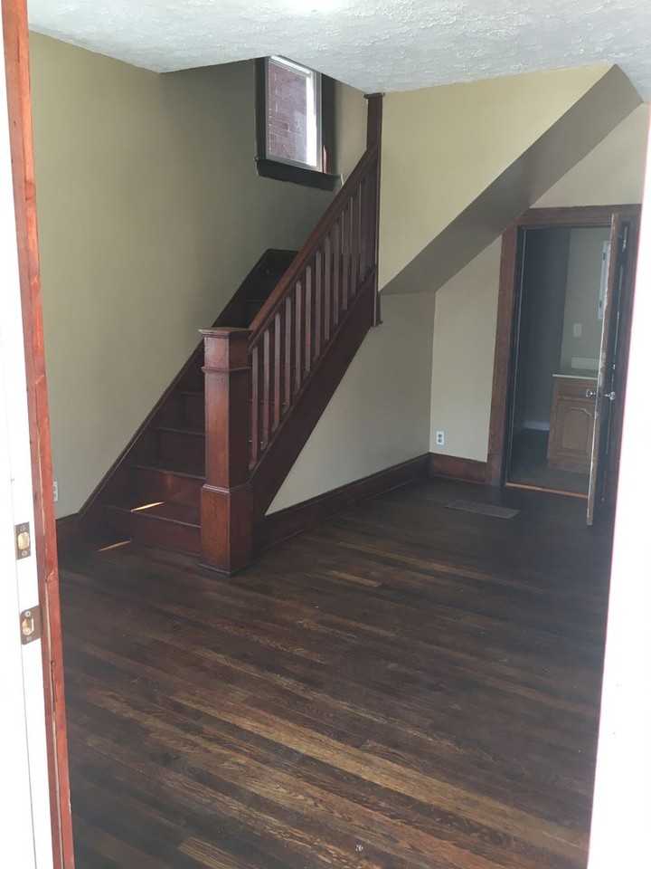 1421 20th St - Photo 3 of 13