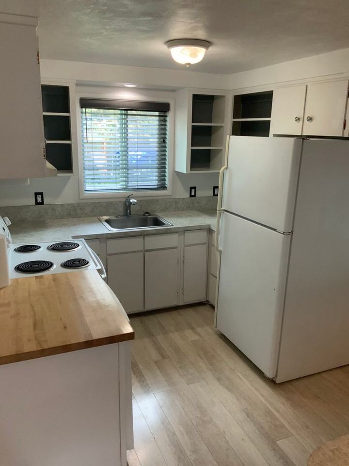 1582 Bogart Ln - Photo 5 of 11