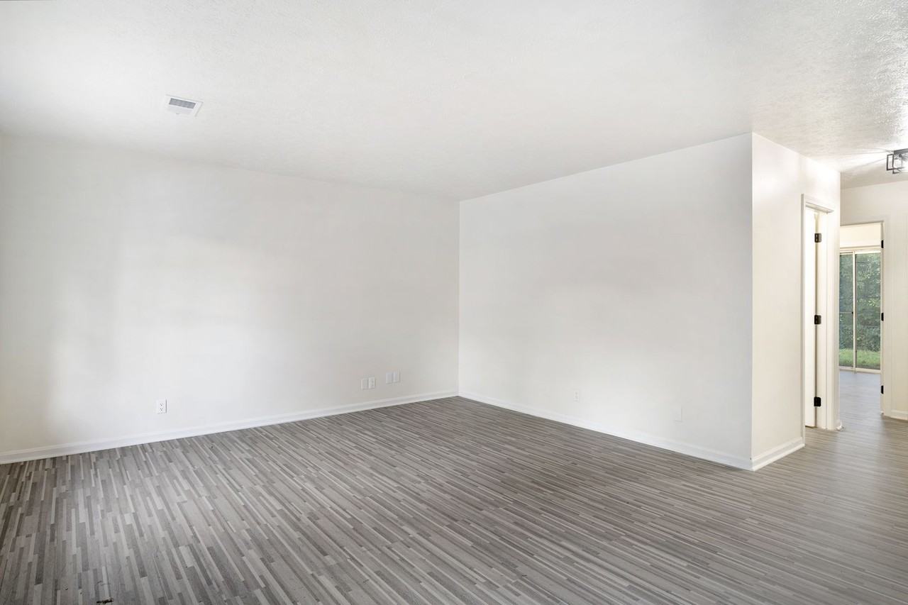 Dixie Downs - Photo 6 of 16