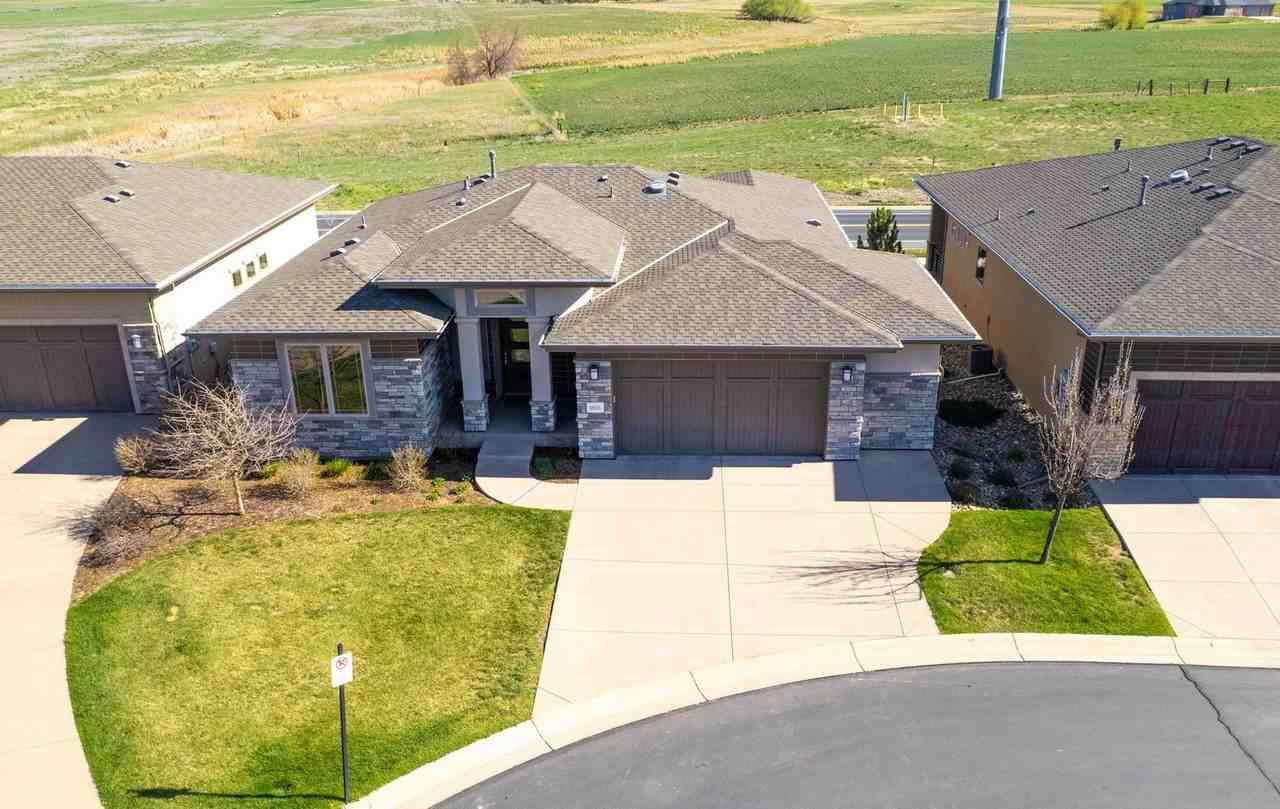 6928 Summerwind Ct - Photo 2 of 41