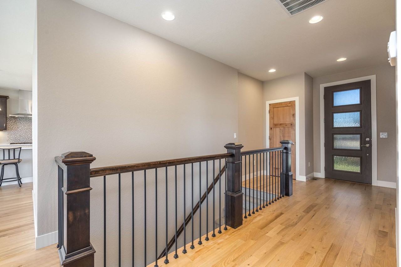 6928 Summerwind Ct - Photo 6 of 41