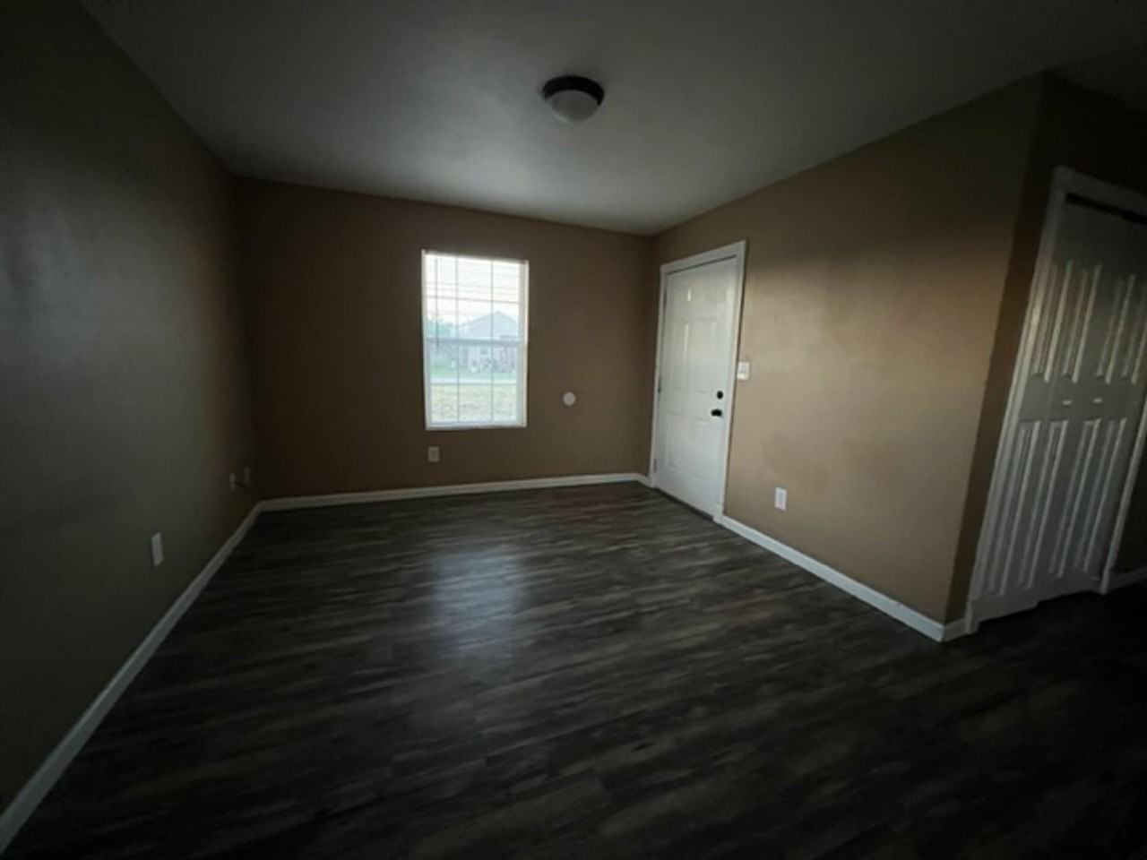 2009 Family Ln - Photo 3 of 20