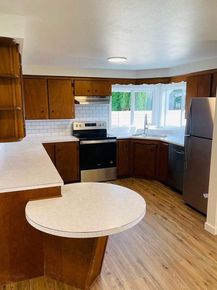 2701 Birchwood Ave - Photo 3 of 34