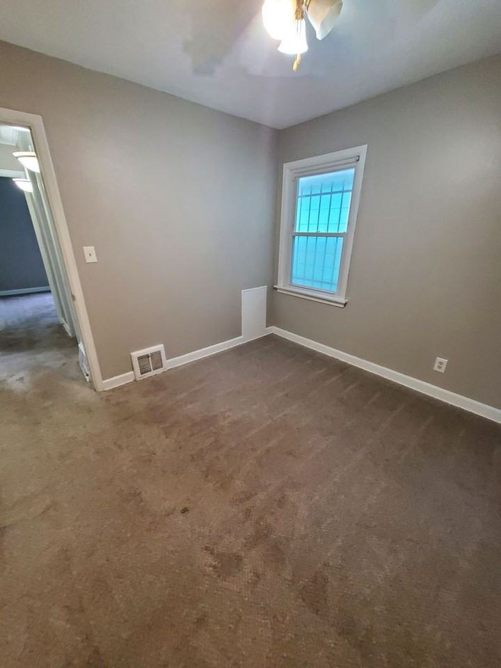 4205 West Sieben Place - Photo 5 of 13