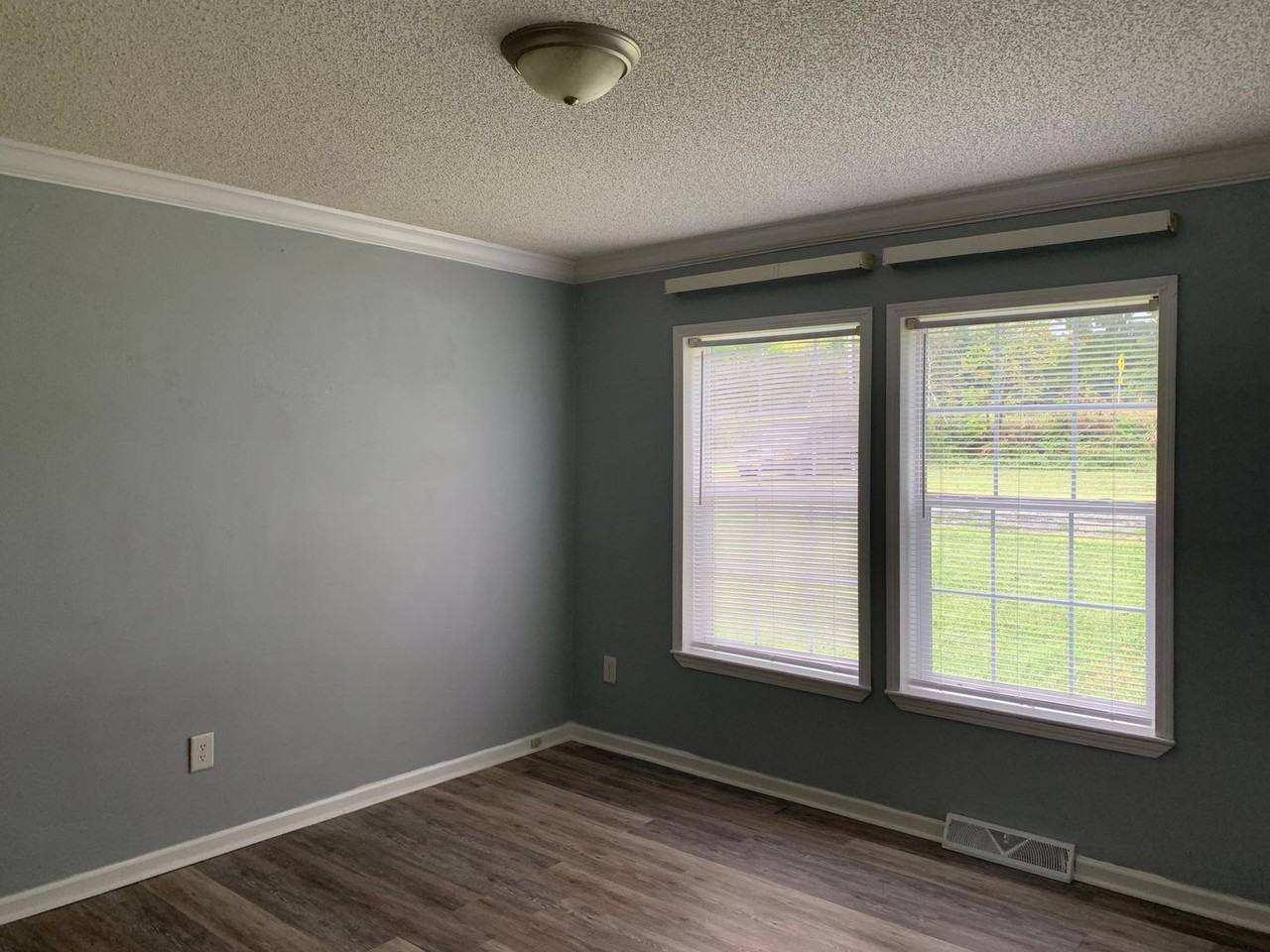 180-188 Ferguson Street - Photo 2 of 7