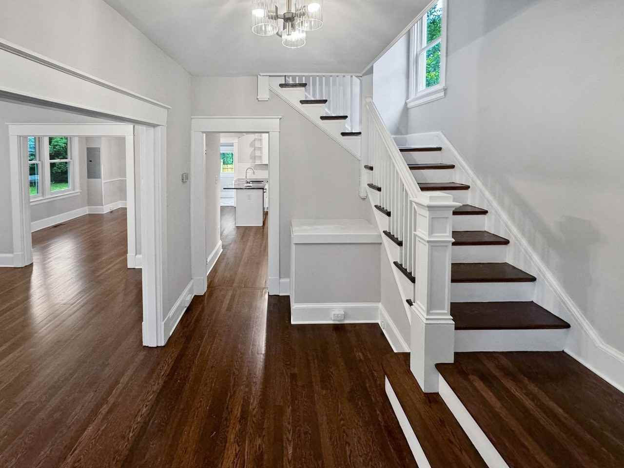 1409 Avondale Ave - Photo 2 of 18