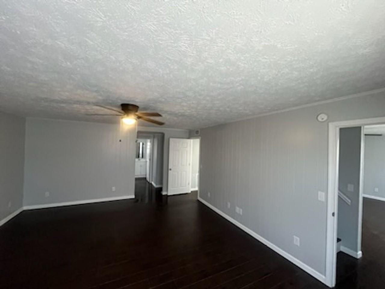 400 Crestview Dr #7 - Photo 4 of 14