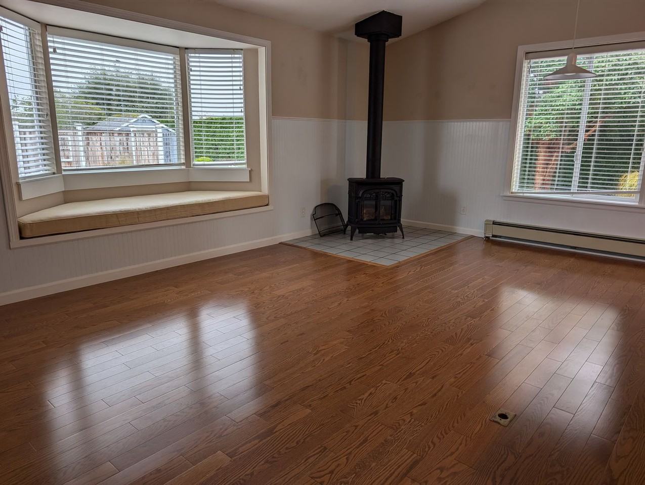 14864 Channel Dr - Photo 6 of 27