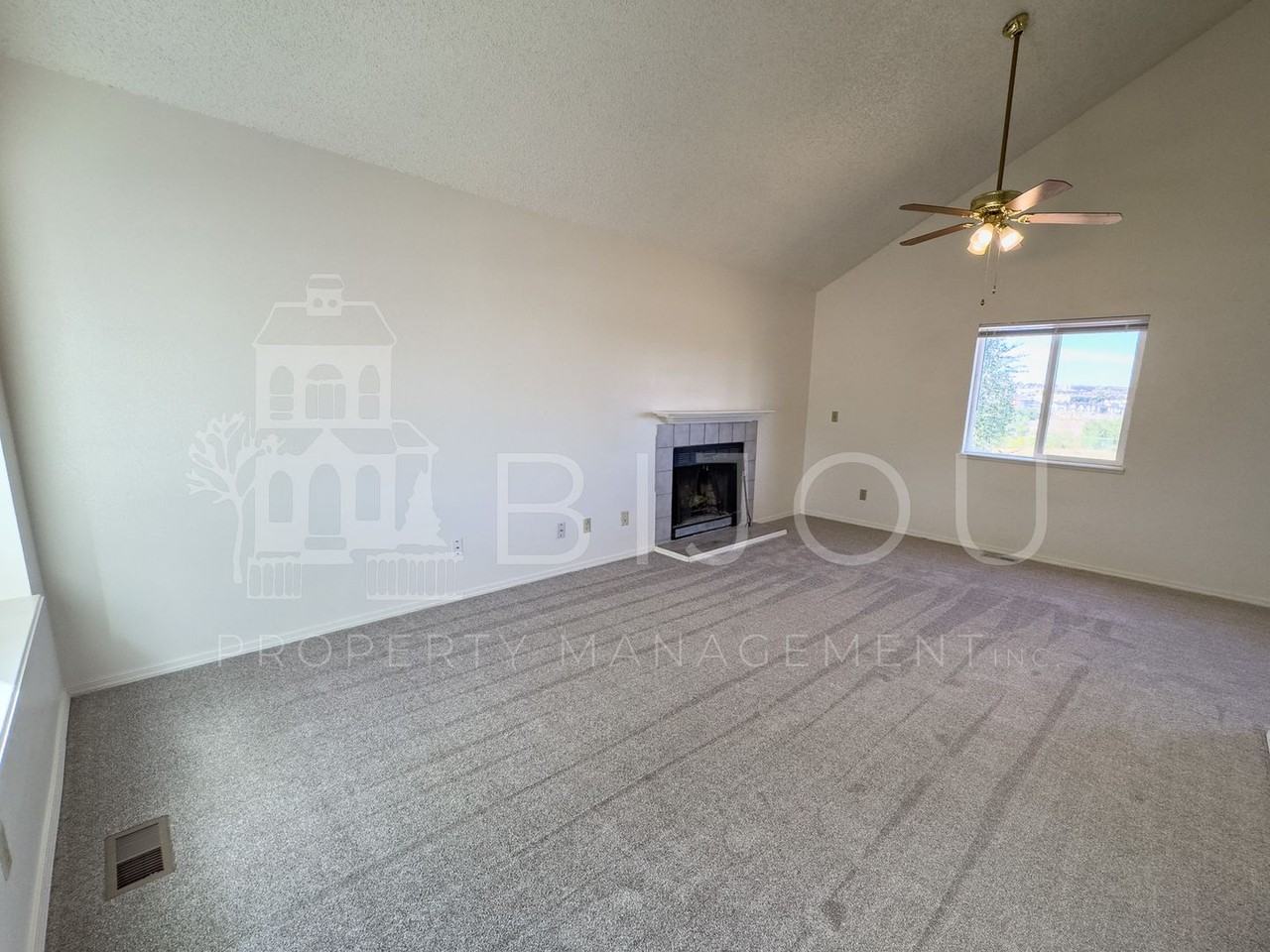 6470 Chantilly Pl - Photo 3 of 18