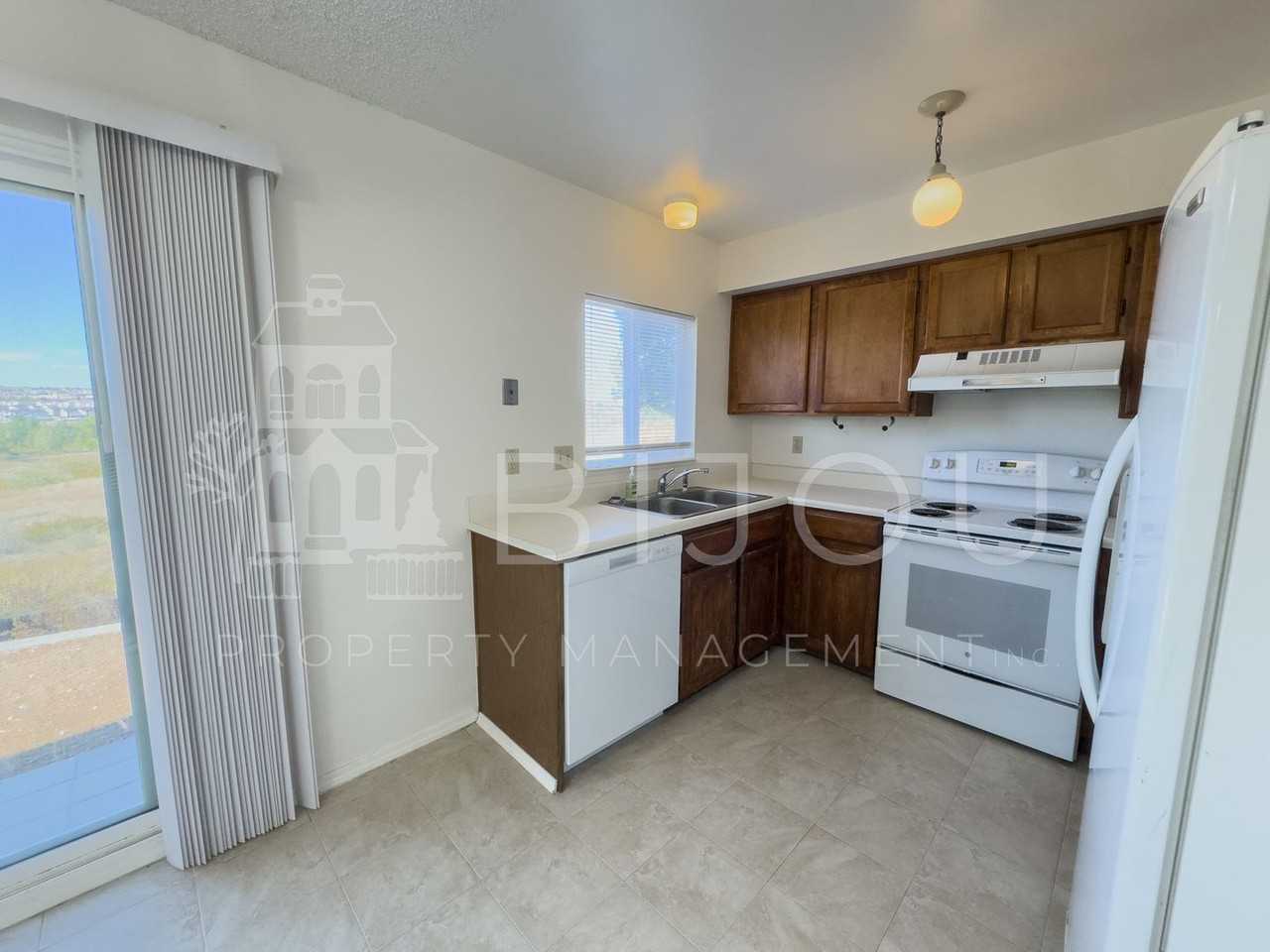 6470 Chantilly Pl - Photo 7 of 18