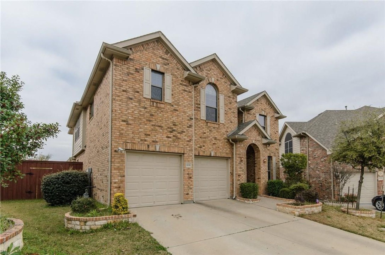 10301 Marchant Ln - Photo 2 of 23