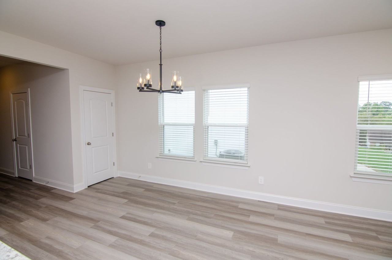 4960 Trail Ridge Ct - Photo 6 of 29