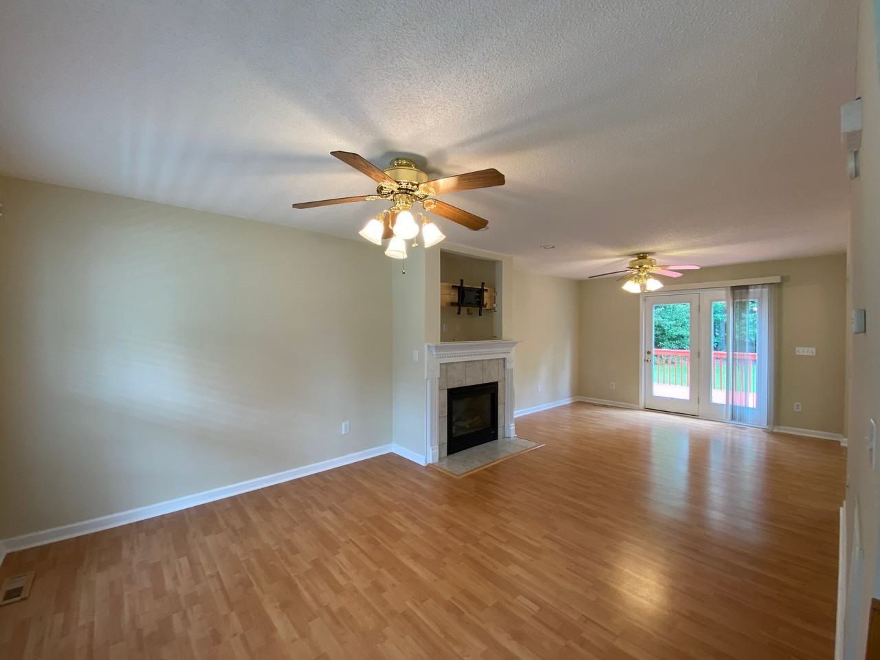 1305 Ujamaa Dr - Photo 7 of 14