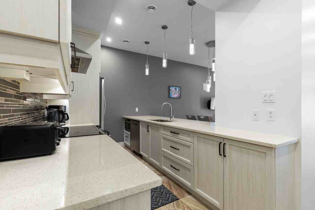 1015 Rue Saint-Hubert - Photo 3 of 18