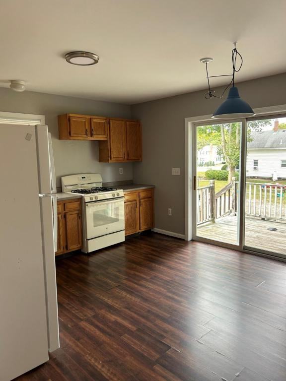 225 School St - Photo 3 of 9