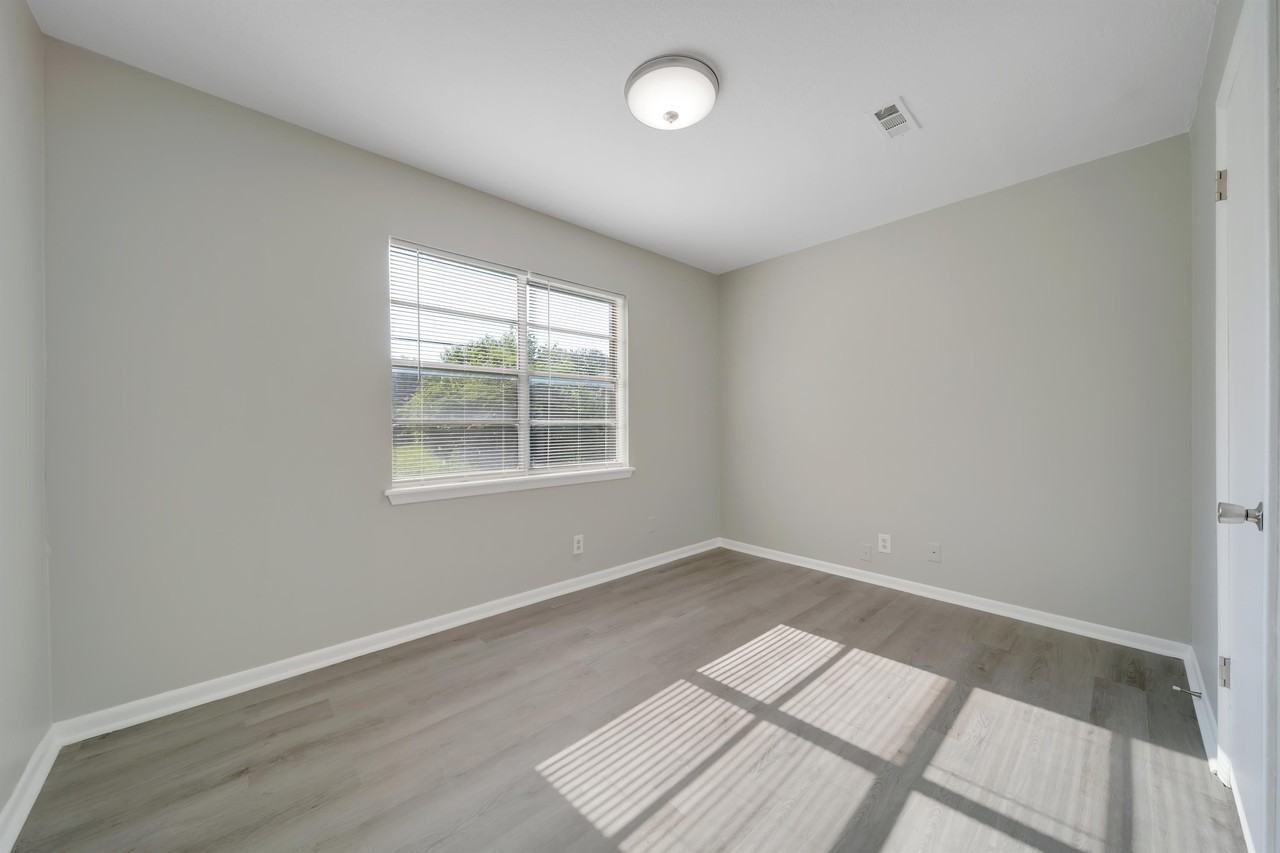 2485 S 128th East Ave - Photo 2 of 18