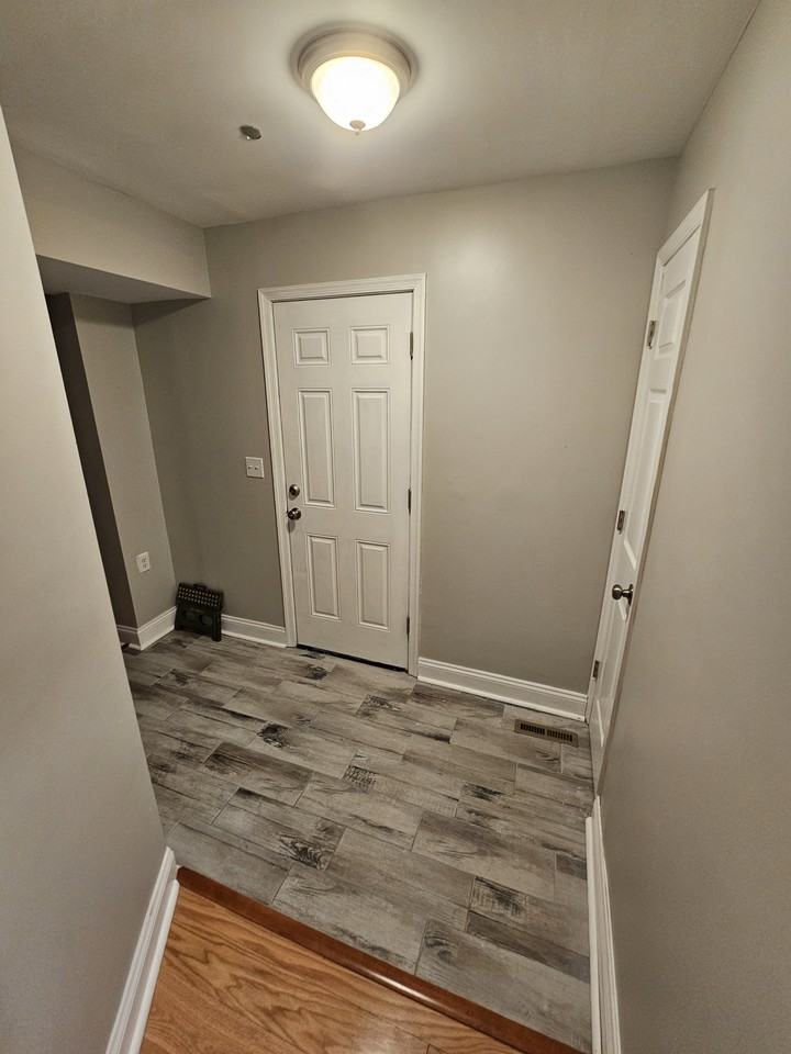 8438 Maryland Rd - Photo 2 of 20