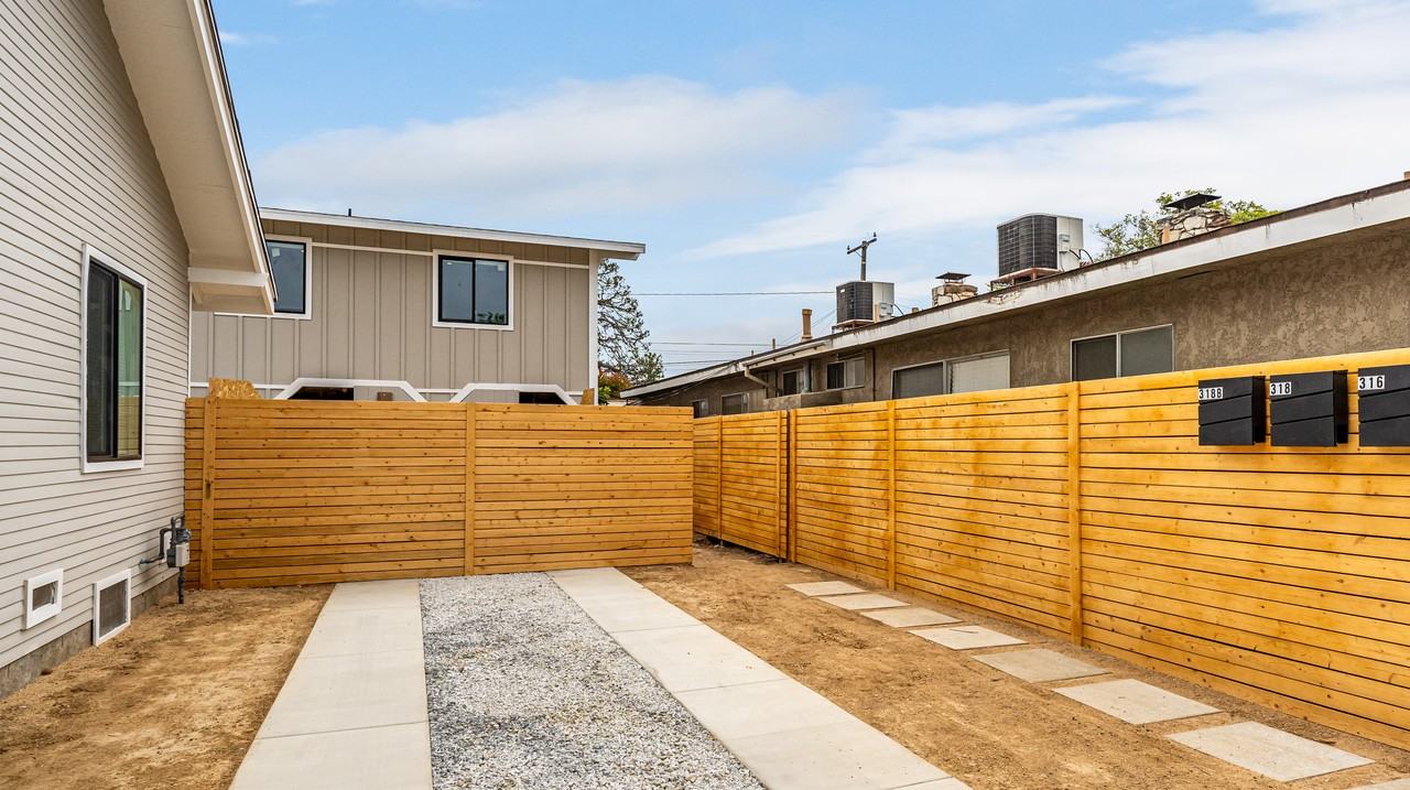 316 Prospect Ave #B - Photo 3 of 33