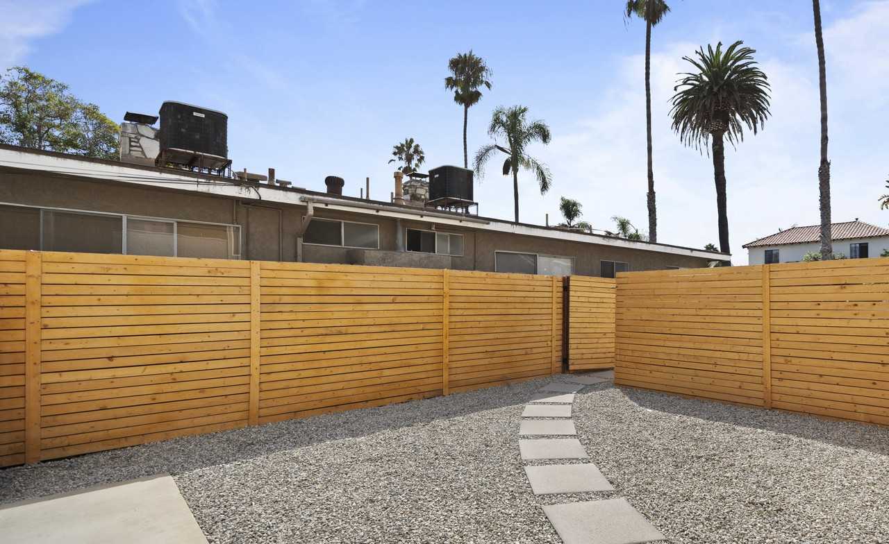 316 Prospect Ave #B - Photo 4 of 33