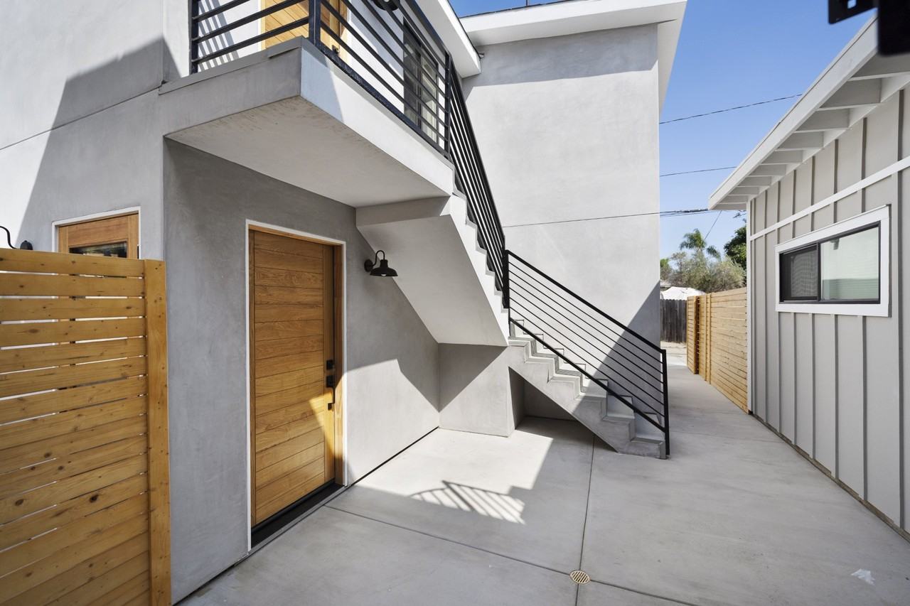 316 Prospect Ave #B - Photo 2 of 33