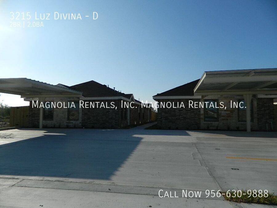 3215 Luz Divina St #D