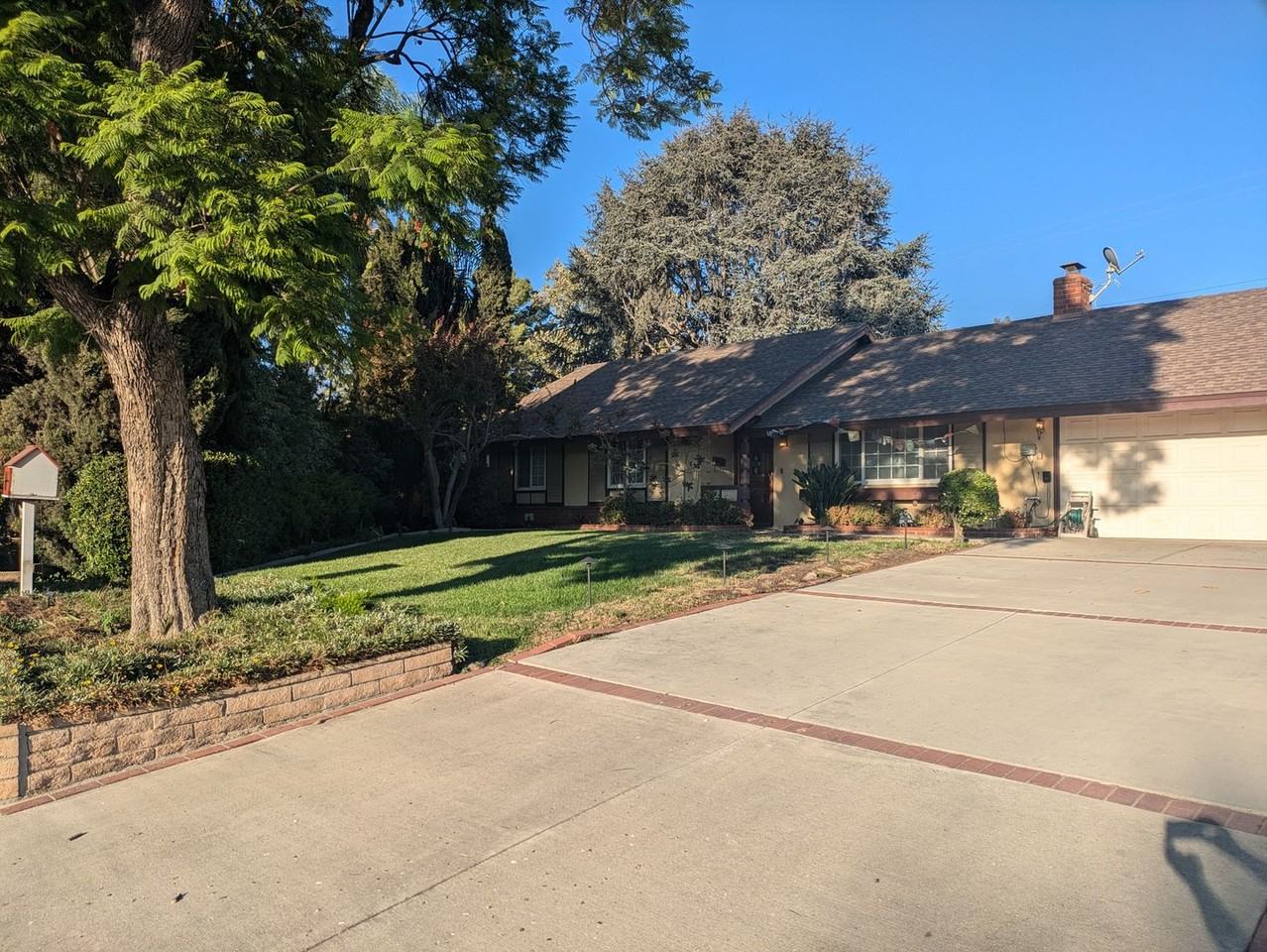 1658 Houston Ct - Photo 2 of 16