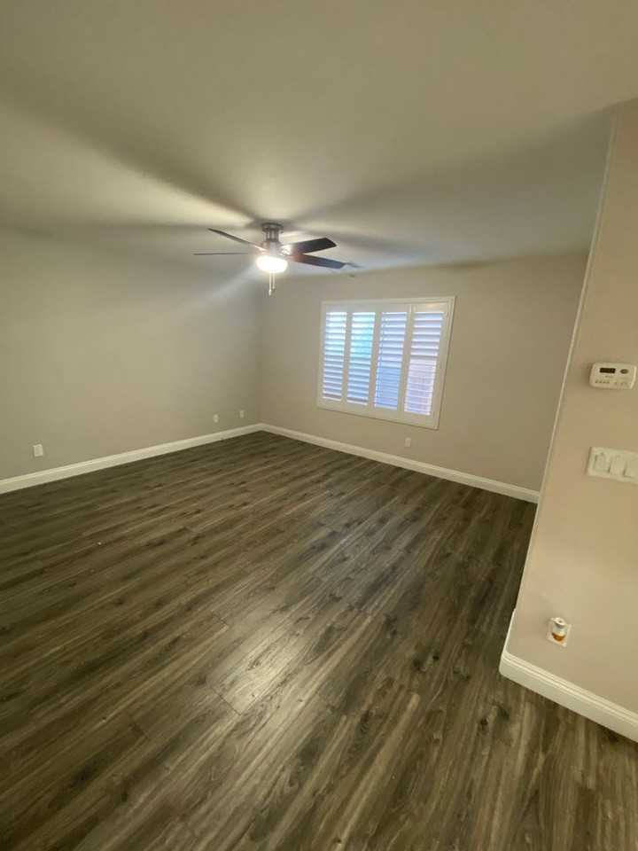 10734 Crosley Field Ave - Photo 7 of 50