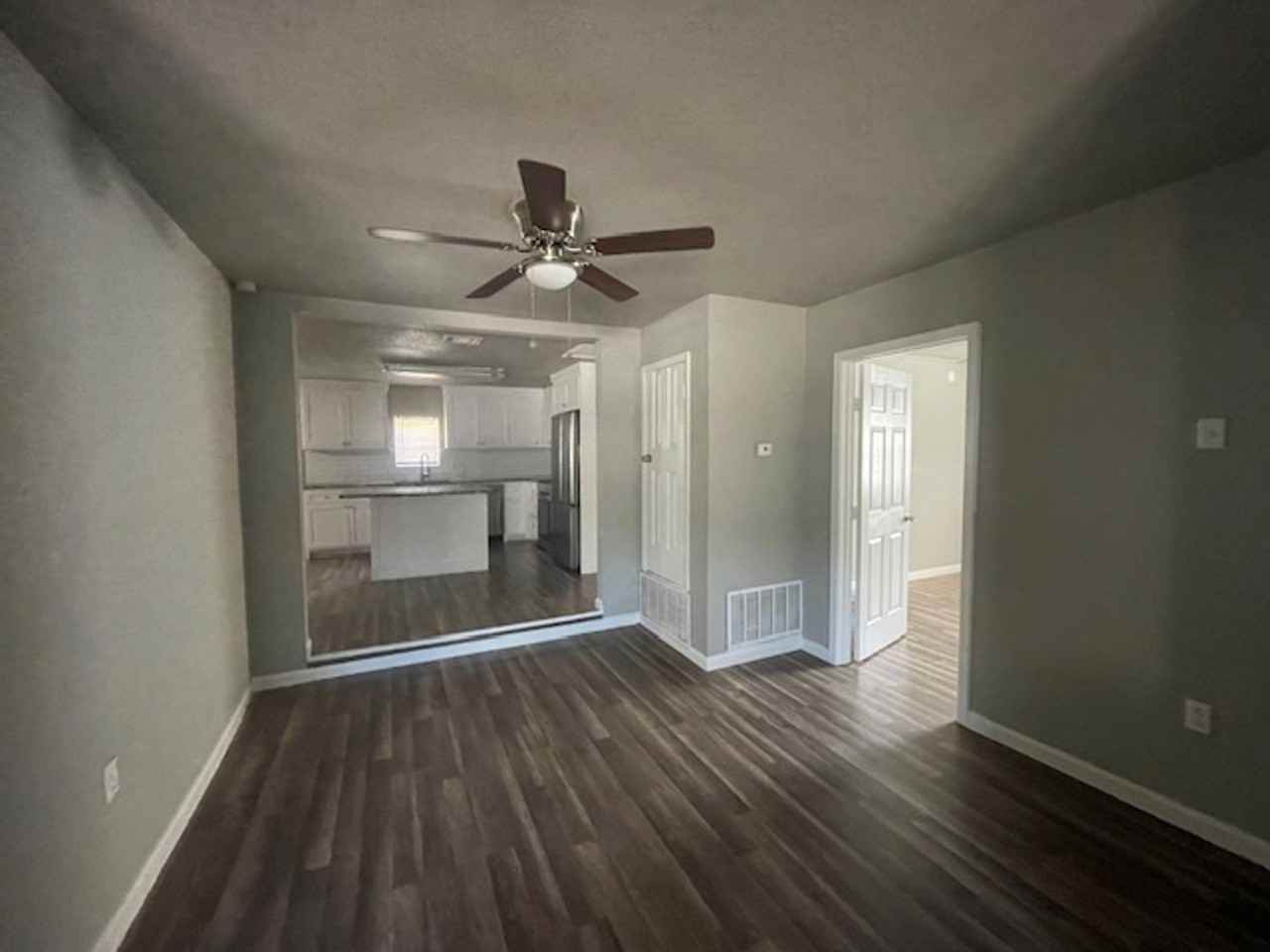 3905 Dowdell St - Photo 2 of 11